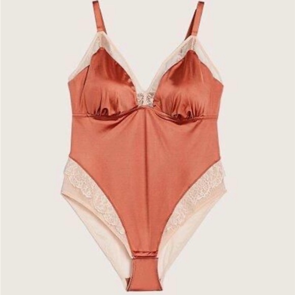 Addition Elle Other - NWOT Addition Elle Plus Size 3X Sexy Lace Insert Satin Body Suit Peaches & Cream